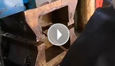 辰力公司鋼絲繩壓套機(jī)操作簡(jiǎn)單，容易上手，看美女操作的多專業(yè)